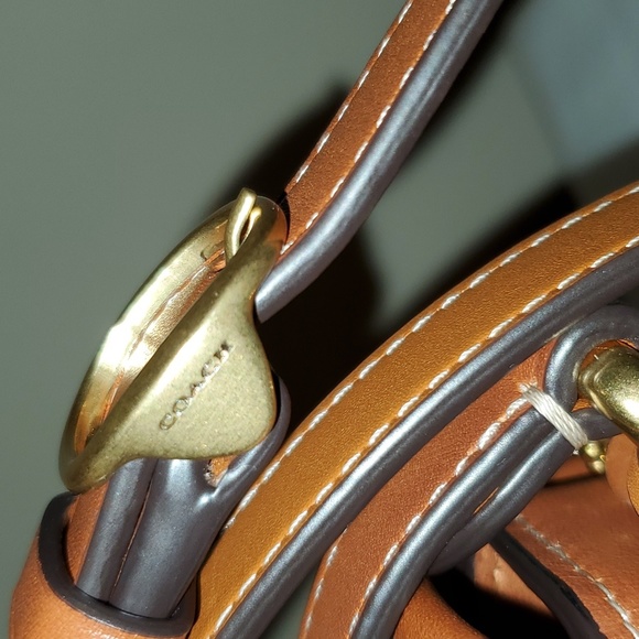 Coach Studio 19 - Picture 4 of 12